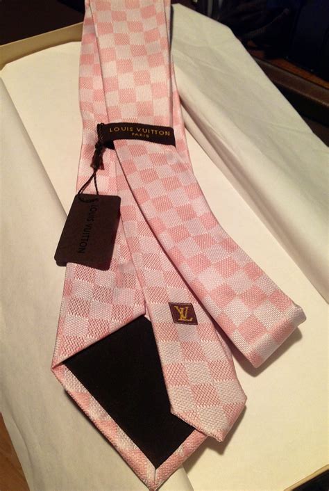 louis vuitton pink tie